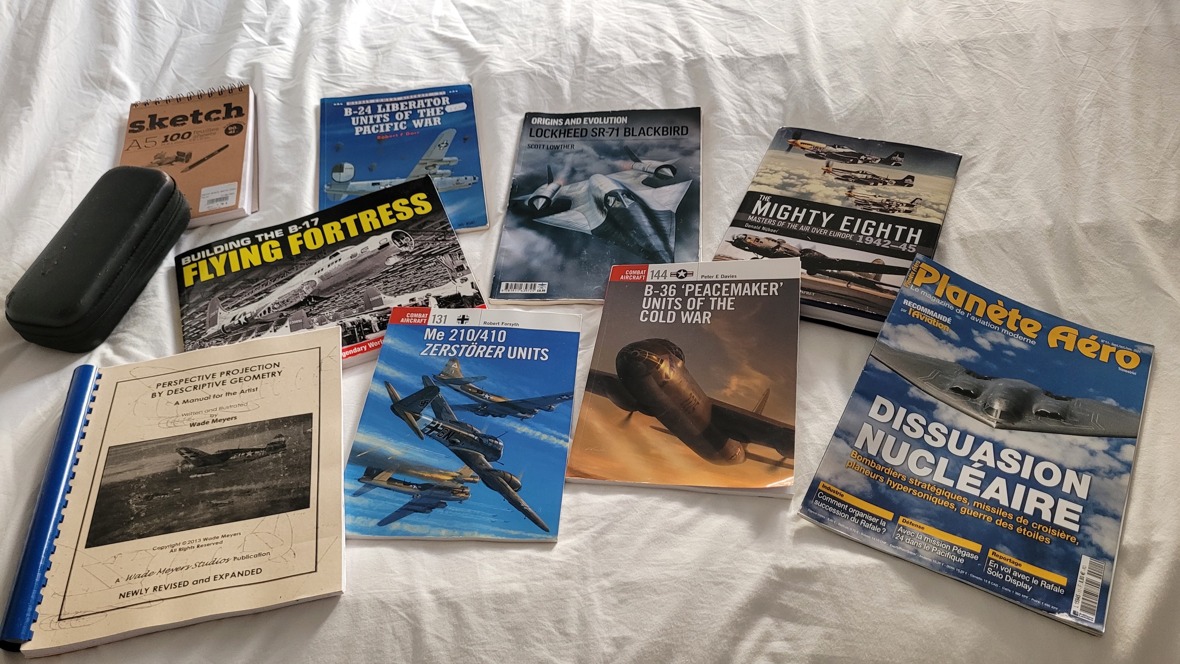 Books and magazines about aerospace and military history